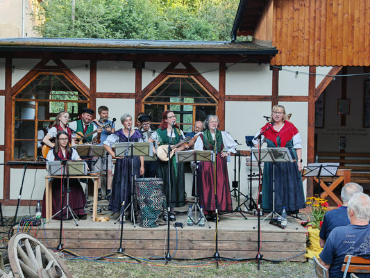 des Jubiläumsprogrammes von de Gockeschen zusammen mit Liedvogt