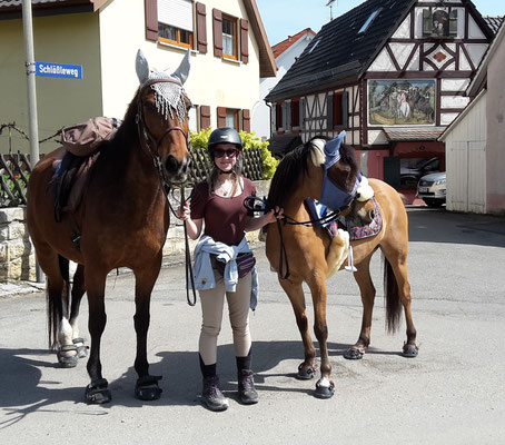 Durch schmucke Dörfer