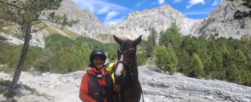 Was für ein tolles Panorama. Und den Duft des Arvenwaldes in der Nase...