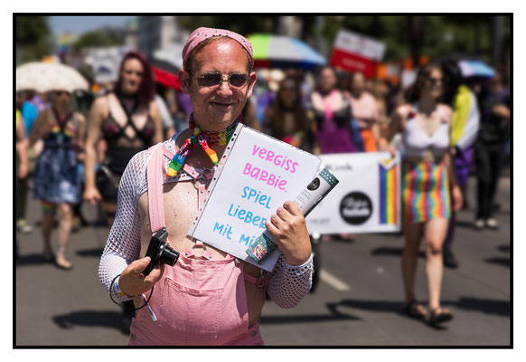 Regenbogenparade Wien 2025