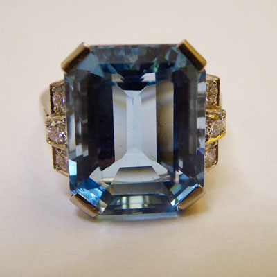 Ring mit Aquamarin, Brilliant, Platin