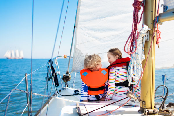 Segeln ab Mallorca mit Katamaran für Familien 