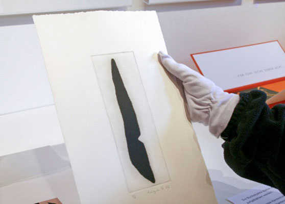 Aus Künstlerbuch Formen Funde. Raum22, Kilchberg, Schweiz, 2006 | Foto: Heinz Schweingruber