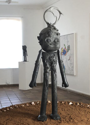 Tavana Rahi - Sculpture en bronze de George à Tourrette sur Loup- Doodle, grand modèle 160cm -Galerie Gabel  Biot