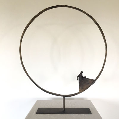 Sophie Hustin "J'y retourne"  -petit format 75cm disponible à la galerie- renseignements et prix 0610814790- sculpture monumentale