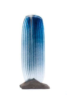 Jonathan Ausseresse, Fluence, verre bleu, artiste verrier. Galerie Gabel Biot