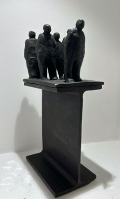 Sophie Hustin - 29cm - pièces uniques en bronze. Galerie Gabel BIOT