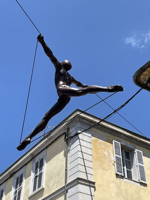 Nicolas Lavarenne- sculptures monumentales en bronze-  expo sculpture Biot / Antibes + d'info :0610814790