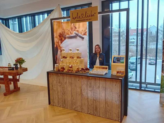 Holzliebe bei der Mostviertler Hochzeitsmesse im Schloss Zeillern
