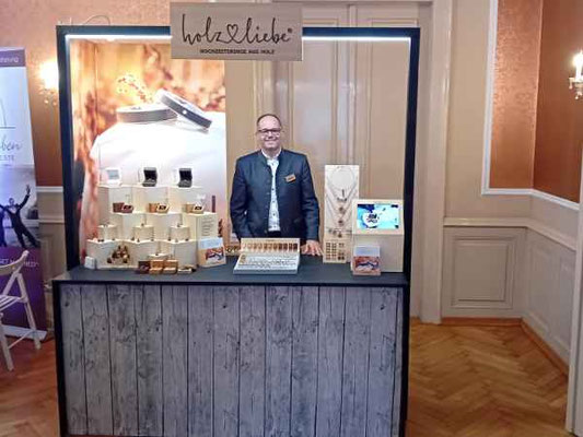 Holzliebe Messestand auf der Hochzeitswelt in Linz