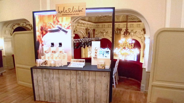 Holzliebe Messestand auf der Hochzeitswelt in Linz