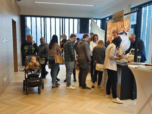 Holzliebe bei der Mostviertler Hochzeitsmesse im Schloss Zeillern