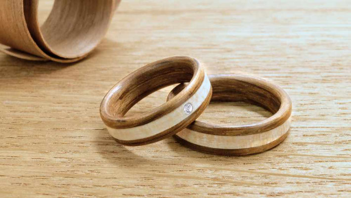 Eheringe aus Holz - Coco-Eiche & Ahorneinlage