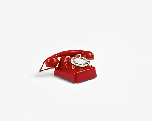 toys 5/06 - Telefono rosso