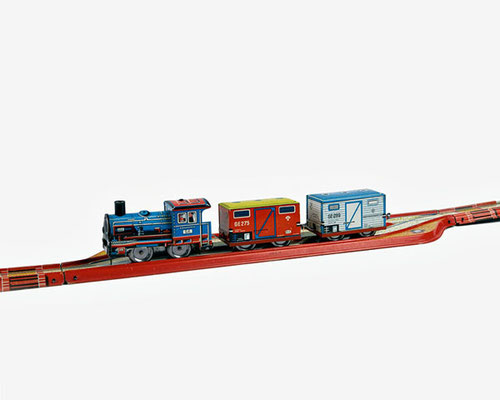 toys 4/02 - Treno