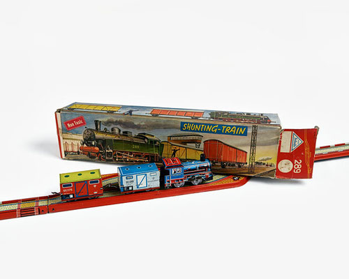 toys 1/05 - Treno con scatola