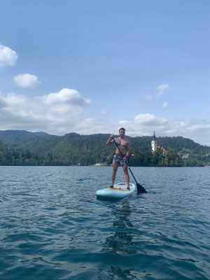 backpacking-slowenien-bled-see-SUP-mieten