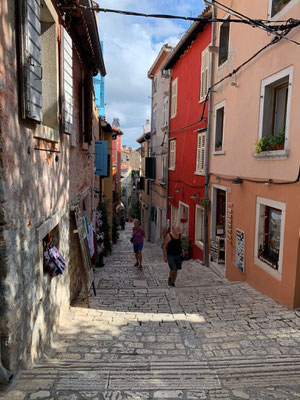 backpacking-kroatien-historische-altstadt-gassen-spaziergang