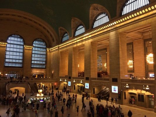 backpacking-usa-new-york-grand-central-station-decke