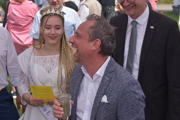 Besuch von Umweltminister Glauber am Stand der ÖBI beim Selber Nachhaltigkeitstag