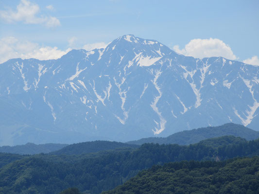 前日、目の前でスケッチした五竜岳　