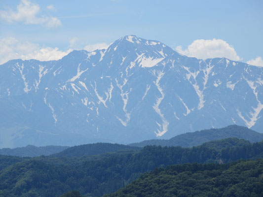 前日、目の前でスケッチした五竜岳　