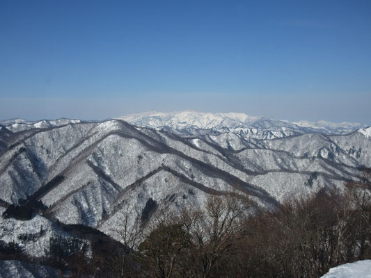 何の小山でしょう　山形の山なのだけど…