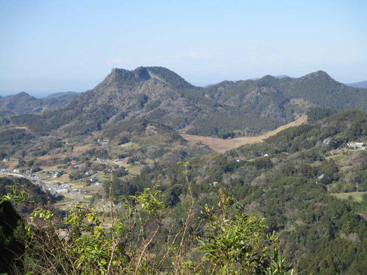 富山のマッターホルンと言われる伊予ヶ岳