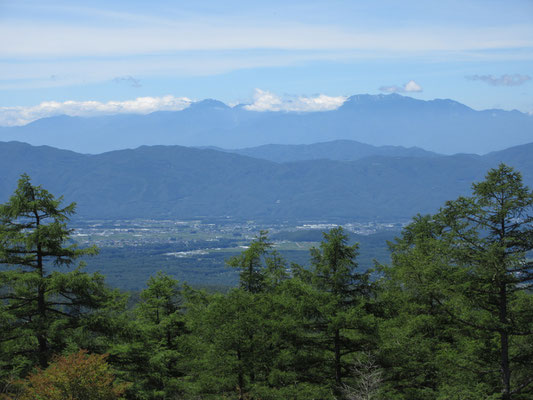 着いた時には後立山連峰の方も見えていたが、山座同定が難しい