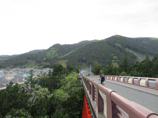 帰路に渡った奥多摩橋　足がすくむような高度感がありました