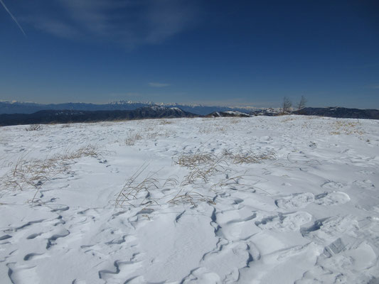 最後にずらり北アルプスを眺めて下山　感謝の一日