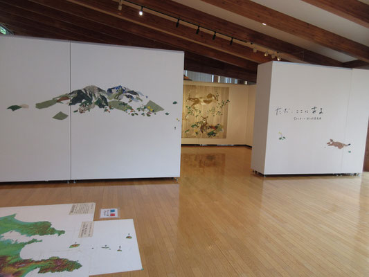 今年度の芦安山岳館企画展「ただ、ここにある　ちぎらまりこ　貼り絵原画展」というのをやっていた