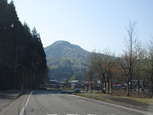 大力山に向かう途中、下界から見えた姿