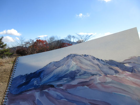 やはり描きたいのは大菩薩嶺で、山頂からははずれた「定位置」に移動してスケッチタイム