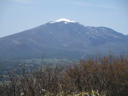 白い“カロッタ”を被った浅間山