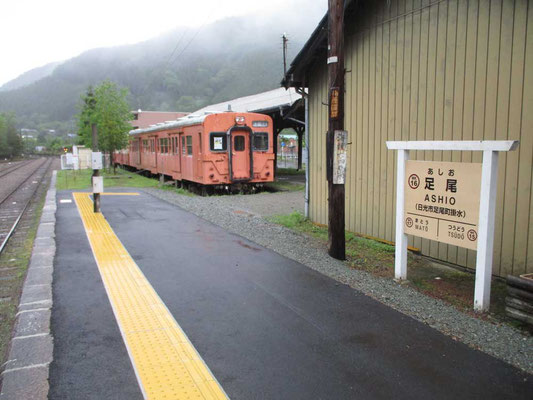 動かない鉄道の為に車で上流の各駅を訪ねての見学をしました