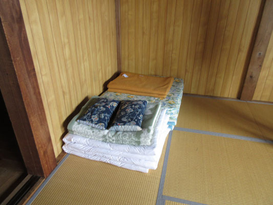 宿泊者が少なかったので、各部屋にこのようにセッティングされていた