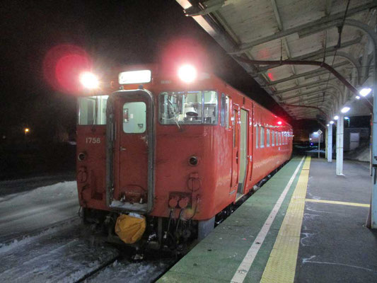 始発列車が待機しています