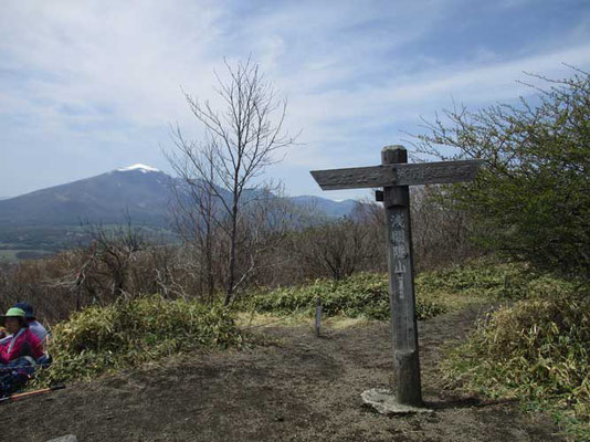 山頂は360度の展望　見えすぎるくらいなのですが、浅間山以外は距離が遠いです