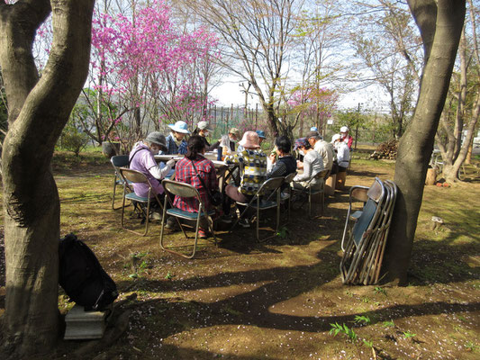 沓掛館山での総会風景