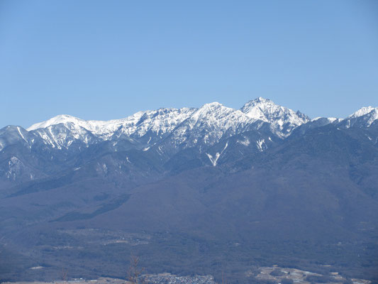 反対を見れば八ヶ岳　赤岳　阿弥陀岳　横岳　硫黄岳