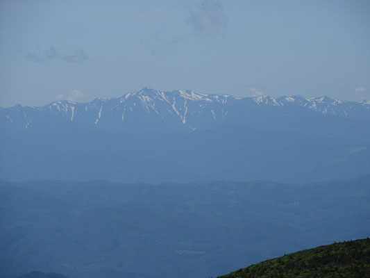 こちらは朝日連峰