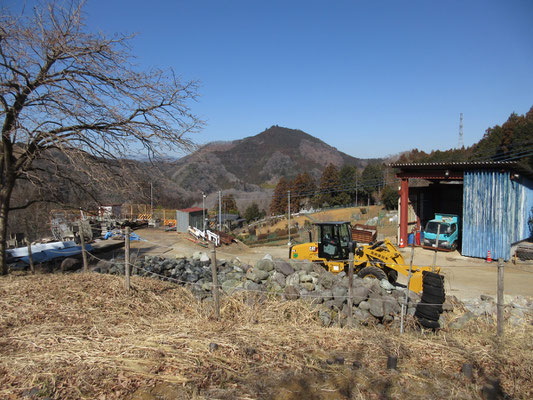 目を転じて、峰山