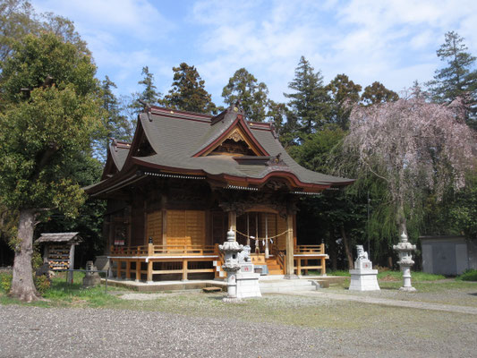 帰路はバス停近くに出る前に熊野神社に立ち寄る