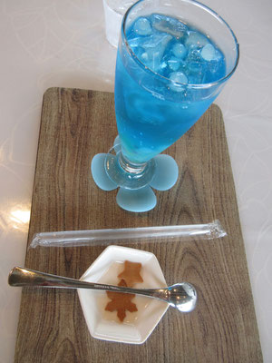 でも本当はこの「冬の華サイダー」にしたかった・・・