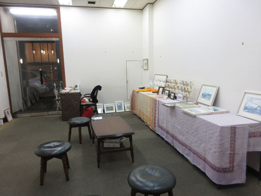 展示までの画廊風景1