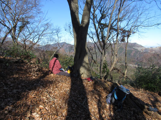 福神山の一角でスケッチ