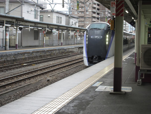 あずさ 入線!