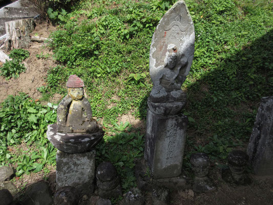 小川村の風景8　そこに御座す仏様