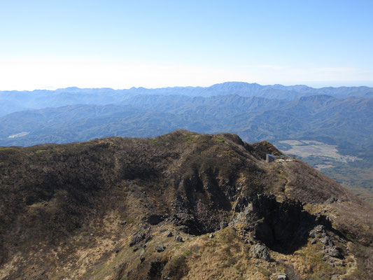 南方面には白神山地が大きく広がっている